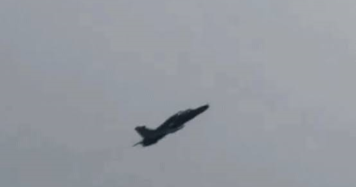 DRAMA NA NEBU Pogledajte kako su se piloti RAF-a spasili par sekundi prije nego što se avion pretvorio u vatrenu buktinju